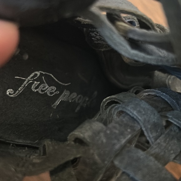 The cutest booties! Boho vibes by free people. Size 37 - Picture 2 of 3